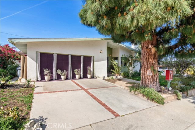 1915 Santa Rena Drive, Rancho Palos Verdes, California 90275, 4 Bedrooms Bedrooms, ,1 BathroomBathrooms,Residential,Sold,Santa Rena,PV21077963