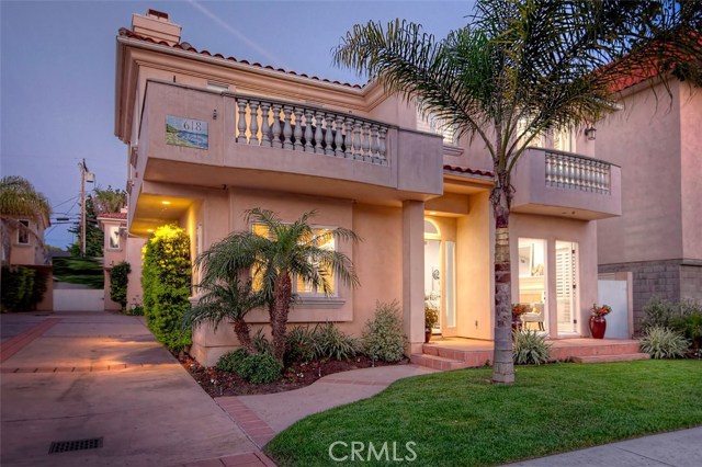 618 Broadway, Redondo Beach, California 90277, 3 Bedrooms Bedrooms, ,2 BathroomsBathrooms,Residential,Sold,Broadway,SB17101227