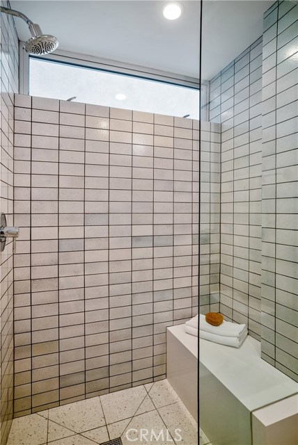 221 1st Street, Manhattan Beach, California 90266, 3 Bedrooms Bedrooms, ,3 BathroomsBathrooms,Residential,Sold,1st,SB19034815