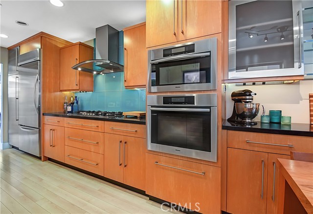 514 Irena #B Avenue, Redondo Beach, California 90277, 3 Bedrooms Bedrooms, ,3 BathroomsBathrooms,Residential,Sold,Irena #B,PV20173462