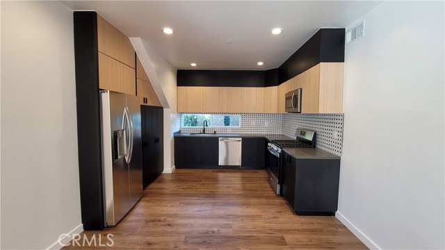  Income Home for Sale in North Hollywood, California