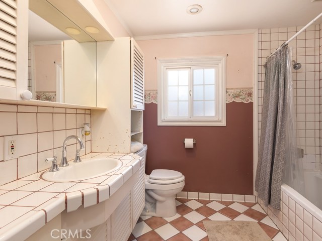 2421 Sebald Avenue, Redondo Beach, California 90278, 3 Bedrooms Bedrooms, ,1 BathroomBathrooms,Residential,Sold,Sebald,SB19080953