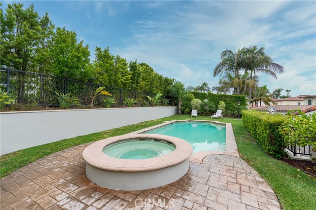 Beautiful resort style private pool and spa area!