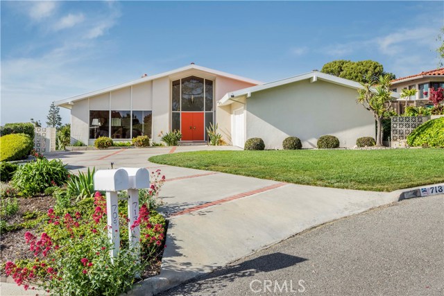 713 Cloyden Square, Palos Verdes Estates, California 90274, 3 Bedrooms Bedrooms, ,2 BathroomsBathrooms,Residential,Sold,Cloyden,SB17088498