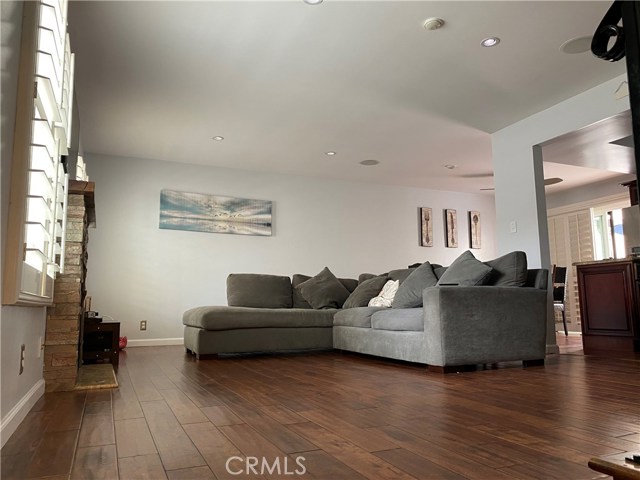 107 Helberta Avenue, Redondo Beach, California 90277, 3 Bedrooms Bedrooms, ,3 BathroomsBathrooms,Residential,Sold,Helberta,CV20148362