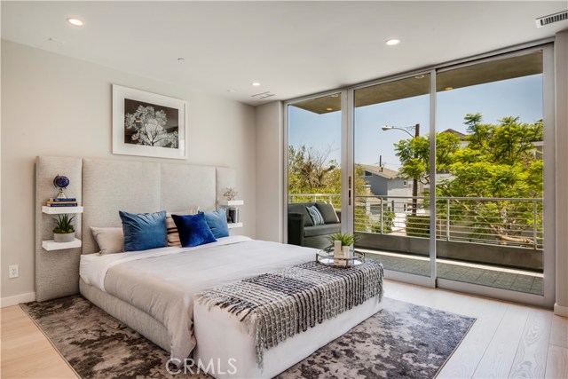 409 3rd Street, Manhattan Beach, California 90266, 5 Bedrooms Bedrooms, ,2 BathroomsBathrooms,Residential,Sold,3rd,SB19219164