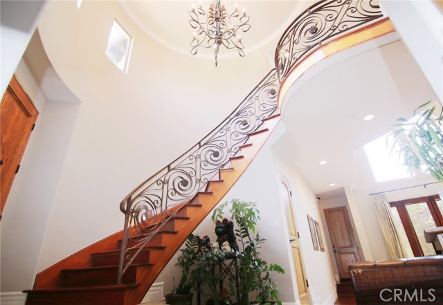 1701 Meadows Avenue, Manhattan Beach, California 90266, 5 Bedrooms Bedrooms, ,3 BathroomsBathrooms,Residential,Sold,Meadows,SB18088977