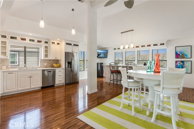 2216 Manhattan Beach Boulevard, Redondo Beach, California 90278, 3 Bedrooms Bedrooms, ,3 BathroomsBathrooms,Residential,Sold,Manhattan Beach,SB21089939