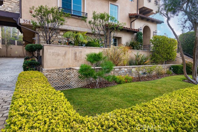 706 Pacific Coast Highway, Redondo Beach, California 90277, 3 Bedrooms Bedrooms, ,2 BathroomsBathrooms,Residential,Sold,Pacific Coast Highway,SB20037279