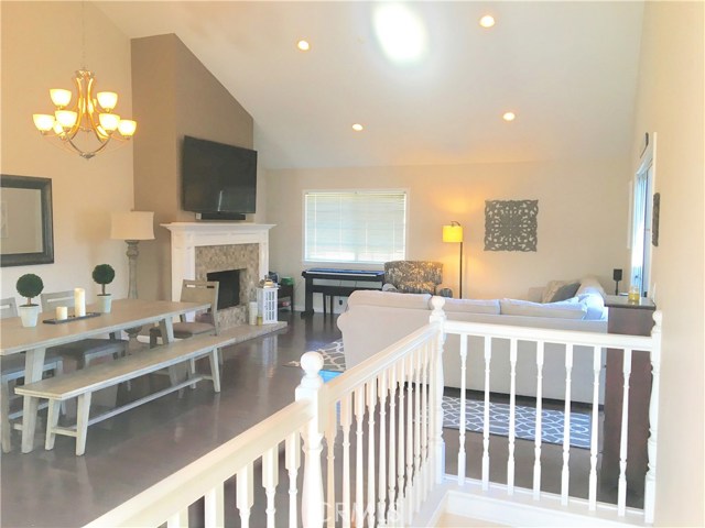 2202 Aviation Way, Redondo Beach, California 90278, 3 Bedrooms Bedrooms, ,2 BathroomsBathrooms,Residential,Sold,Aviation,SB17001047