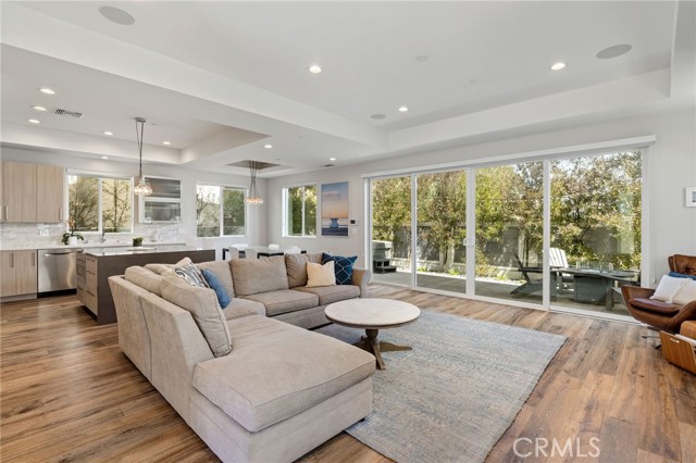 2013 Voorhees Avenue, Redondo Beach, California 90278, 4 Bedrooms Bedrooms, ,3 BathroomsBathrooms,Residential,Sold,Voorhees,SB21088037