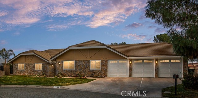 Detail Gallery Image 1 of 1 For 1198 Fairway Ln, Calimesa,  CA 92320 - 5 Beds | 3 Baths
