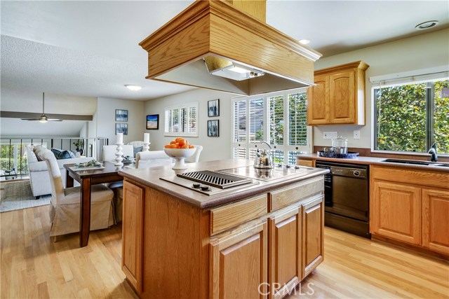 28134 Ridgepoint Court, Rancho Palos Verdes, California 90275, 2 Bedrooms Bedrooms, ,2 BathroomsBathrooms,Residential,Sold,Ridgepoint,PV18107374