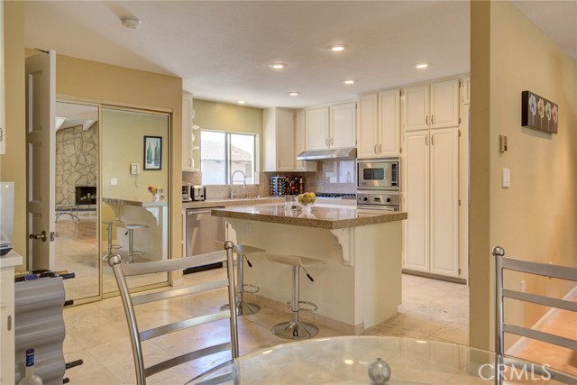 2108 Rockefeller Lane, Redondo Beach, California 90278, 2 Bedrooms Bedrooms, ,2 BathroomsBathrooms,Residential,Sold,Rockefeller,SB19238664