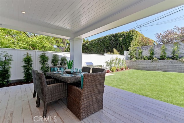 1450 23rd Street, Manhattan Beach, California 90266, 5 Bedrooms Bedrooms, ,2 BathroomsBathrooms,Residential,Sold,23rd,SB17111240