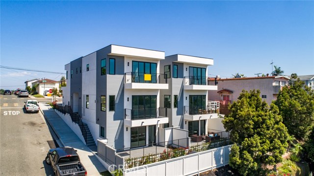 1700 Carlson Ln, Redondo Beach, California 90278, 3 Bedrooms Bedrooms, ,3 BathroomsBathrooms,Residential,Sold,Carlson Ln,PV20186128