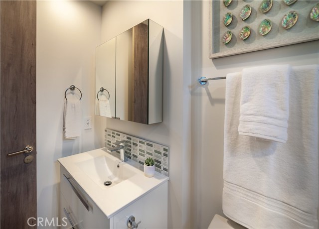 2715 Carnegie Lane, Redondo Beach, California 90278, 4 Bedrooms Bedrooms, ,4 BathroomsBathrooms,Residential,Sold,Carnegie,SB19180125