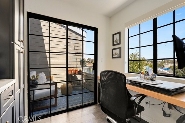 1924 Mathews Avenue, Redondo Beach, California 90278, 3 Bedrooms Bedrooms, ,2 BathroomsBathrooms,Residential,Sold,Mathews,SB21069935