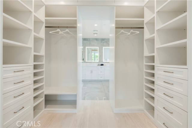 409 3rd Street, Manhattan Beach, California 90266, 5 Bedrooms Bedrooms, ,2 BathroomsBathrooms,Residential,Sold,3rd,SB19219164