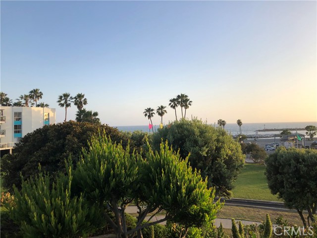 250 The Village, Redondo Beach, California 90277, 1 Bedroom Bedrooms, ,1 BathroomBathrooms,Residential,Sold,The Village,PV20097741