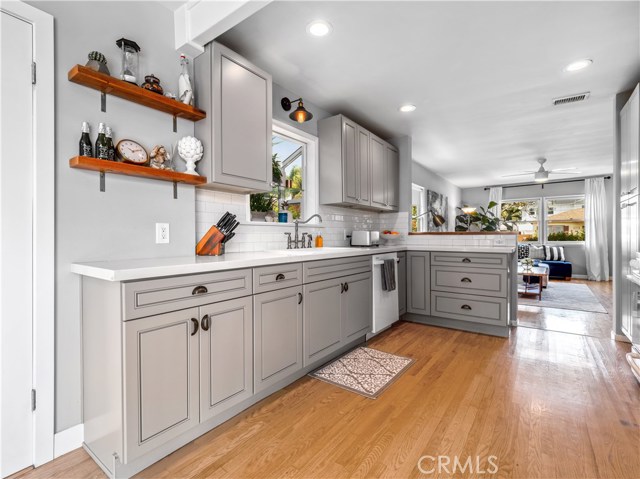 2306 Graham Avenue, Redondo Beach, California 90278, 2 Bedrooms Bedrooms, ,2 BathroomsBathrooms,Residential,Sold,Graham,PW20085623