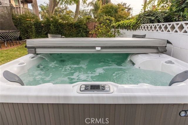 1012 Avenue C, Redondo Beach, California 90277, 4 Bedrooms Bedrooms, ,2 BathroomsBathrooms,Residential,Sold,Avenue C,SB19263287