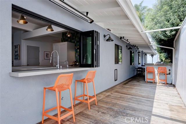 585 29th Street, Manhattan Beach, California 90266, 4 Bedrooms Bedrooms, ,3 BathroomsBathrooms,Residential,Sold,29th,SB21019167