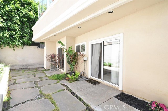 722 Irena Avenue, Redondo Beach, California 90277, 3 Bedrooms Bedrooms, ,2 BathroomsBathrooms,Residential,Sold,Irena,PV18154458