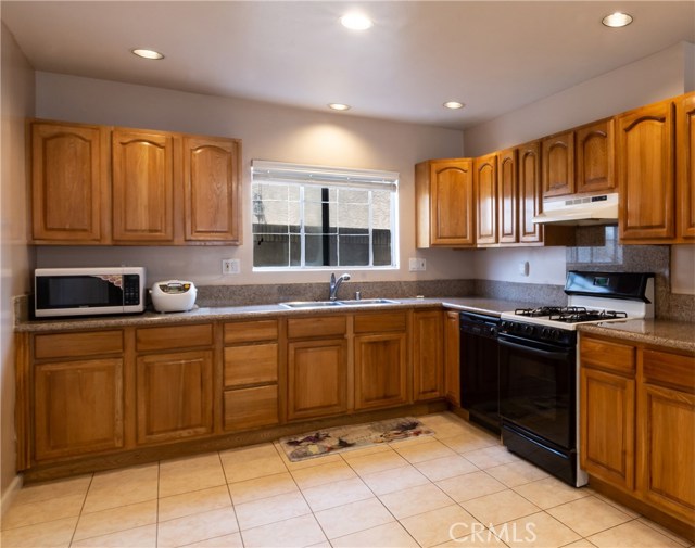 2103 Perry Avenue, Redondo Beach, California 90278, 3 Bedrooms Bedrooms, ,3 BathroomsBathrooms,Residential,Sold,Perry,SB19103144