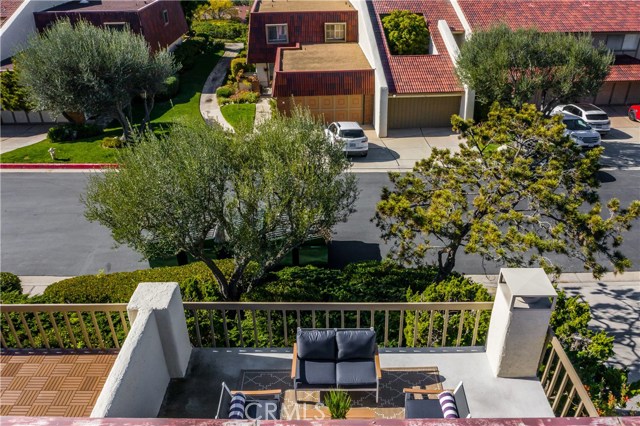53 Cresta Verde Drive, Rolling Hills Estates, California 90274, 2 Bedrooms Bedrooms, ,2 BathroomsBathrooms,Residential,Sold,Cresta Verde,PV20033642