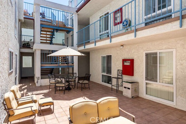 320 Hermosa, Hermosa Beach, California 90254, 2 Bedrooms Bedrooms, ,1 BathroomBathrooms,Residential,Sold,Hermosa,PW21075488