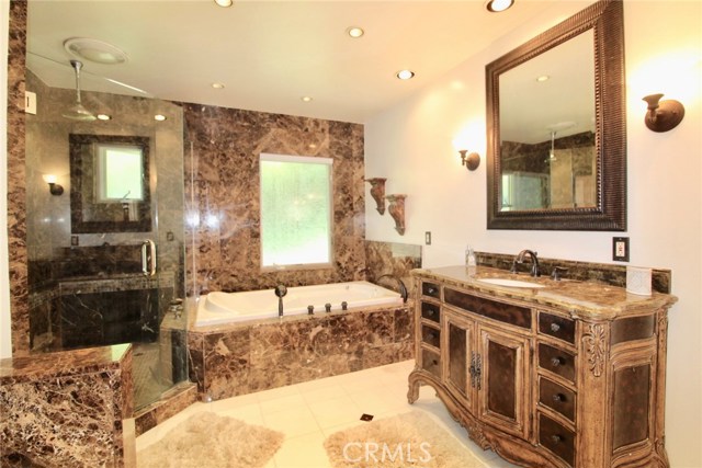 Ensuite Master Bath