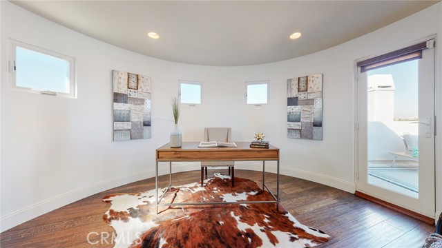 1905 Speyer Lane, Redondo Beach, California 90278, 4 Bedrooms Bedrooms, ,4 BathroomsBathrooms,Residential,Sold,Speyer,WS21040158