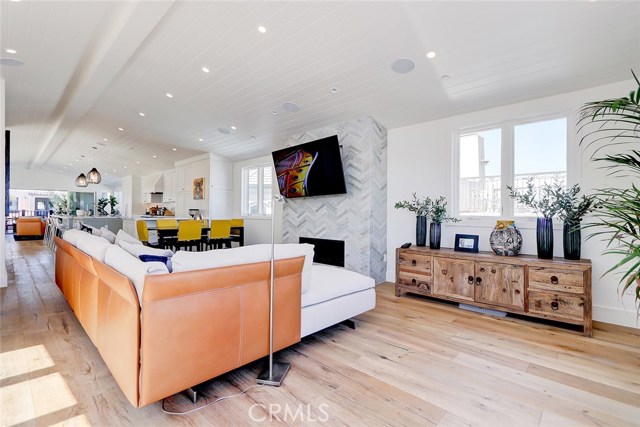 436 27th Street, Manhattan Beach, California 90266, 4 Bedrooms Bedrooms, ,4 BathroomsBathrooms,Residential,Sold,27th,SB20086504