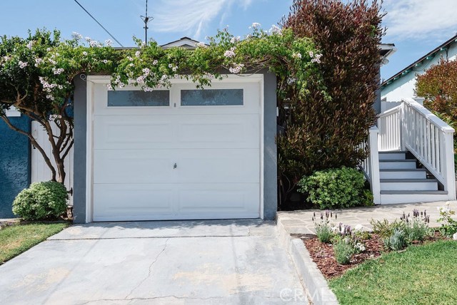 1641 Haynes Lane, Redondo Beach, California 90278, 2 Bedrooms Bedrooms, ,Residential,Sold,Haynes,SB20135411