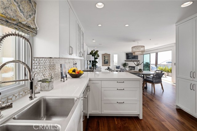 315 24th Street, Manhattan Beach, California 90266, 3 Bedrooms Bedrooms, ,3 BathroomsBathrooms,Residential,Sold,24th,SB20212174