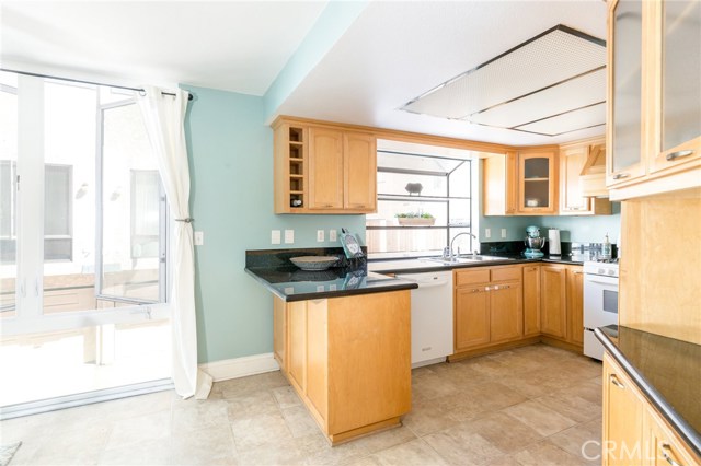 2715 Vanderbilt Lane, Redondo Beach, California 90278, 3 Bedrooms Bedrooms, ,2 BathroomsBathrooms,Residential,Sold,Vanderbilt,SB18229603