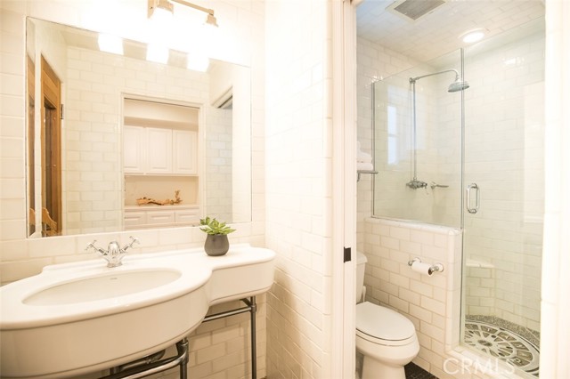 400 1st Street, Manhattan Beach, California 90266, 5 Bedrooms Bedrooms, ,5 BathroomsBathrooms,Residential,Sold,1st,SB21021125