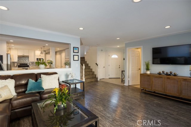 2019 Ernest Avenue, Redondo Beach, California 90278, 3 Bedrooms Bedrooms, ,2 BathroomsBathrooms,Residential,Sold,Ernest,SB20040759