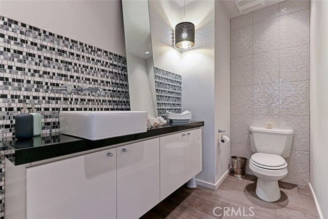 1818 Spreckels Lane, Redondo Beach, California 90278, 4 Bedrooms Bedrooms, ,3 BathroomsBathrooms,Residential,Sold,Spreckels,SB17228588