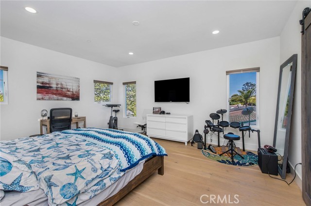 1325 Gertruda Avenue, Redondo Beach, California 90277, 5 Bedrooms Bedrooms, ,4 BathroomsBathrooms,Residential,Sold,Gertruda,SB20095721