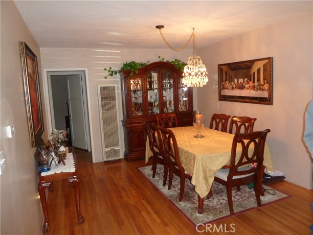 Dinning area Dinning area