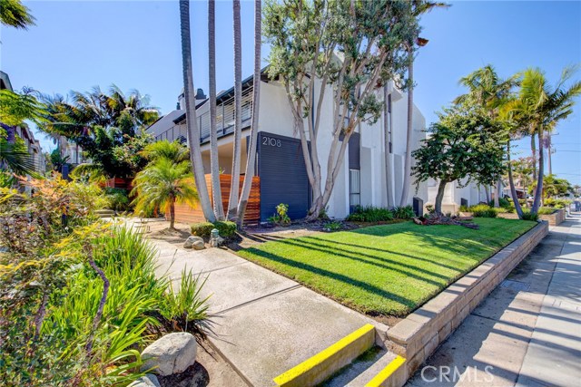 2108 Rockefeller Lane, Redondo Beach, California 90278, 2 Bedrooms Bedrooms, ,2 BathroomsBathrooms,Residential,Sold,Rockefeller,SB19238664