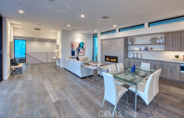 945 7th Street, Hermosa Beach, California 90254, 4 Bedrooms Bedrooms, ,3 BathroomsBathrooms,Residential,Sold,7th,SB19140226