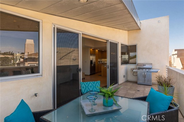 407 11th Street, Hermosa Beach, California 90254, 3 Bedrooms Bedrooms, ,2 BathroomsBathrooms,Residential,Sold,11th,SB20123625