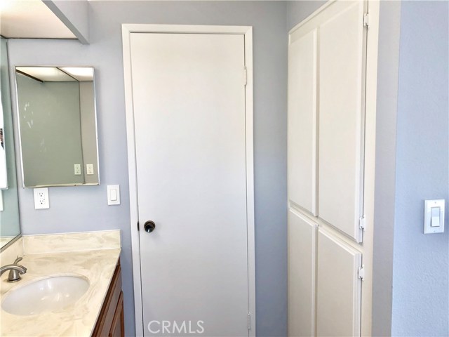 2715 Vanderbilt Lane, Redondo Beach, California 90278, 2 Bedrooms Bedrooms, ,2 BathroomsBathrooms,Residential,Sold,Vanderbilt,SB19037434