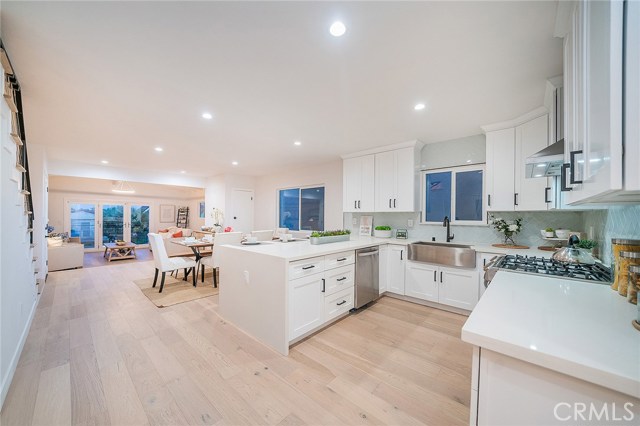 1815 Stanford Avenue, Redondo Beach, California 90278, 3 Bedrooms Bedrooms, ,3 BathroomsBathrooms,Residential,Sold,Stanford,TR20070505