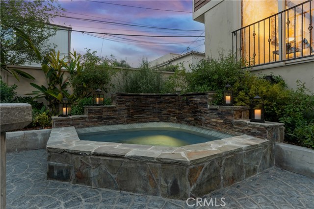 618 Avenue C, Redondo Beach, California 90277, 3 Bedrooms Bedrooms, ,2 BathroomsBathrooms,Residential,Sold,Avenue C,SB20188515