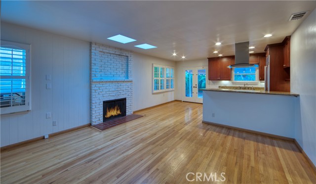 3201 Laurel Avenue, Manhattan Beach, California 90266, 3 Bedrooms Bedrooms, ,2 BathroomsBathrooms,Residential,Sold,Laurel,SB21135859