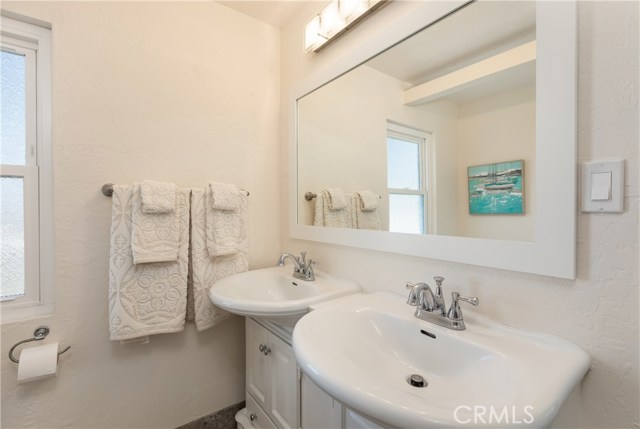 443 Prospect Avenue, Redondo Beach, California 90277, 5 Bedrooms Bedrooms, ,2 BathroomsBathrooms,Residential,Sold,Prospect,SB19114757